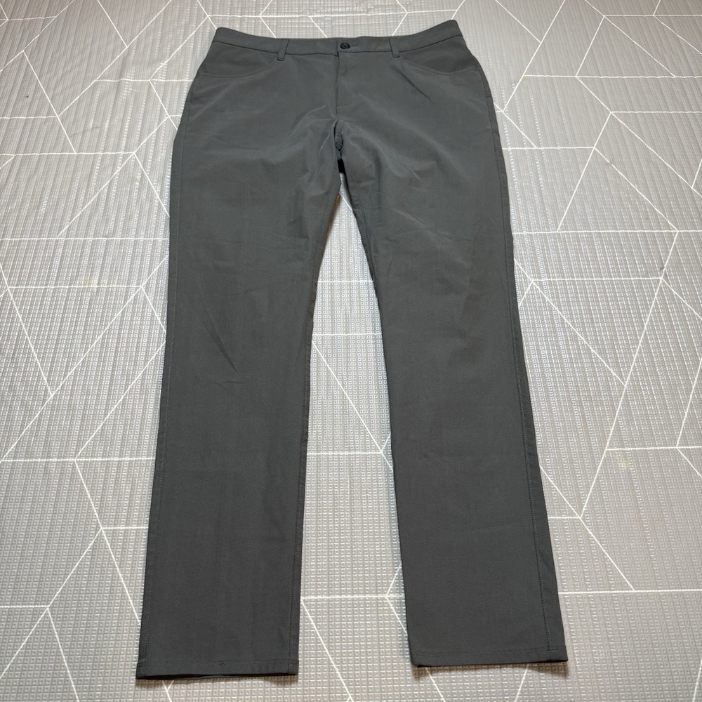 Vuori Men's Meta Pant 31" Size 34 Style V430 Slim Green Chino Casual Pants